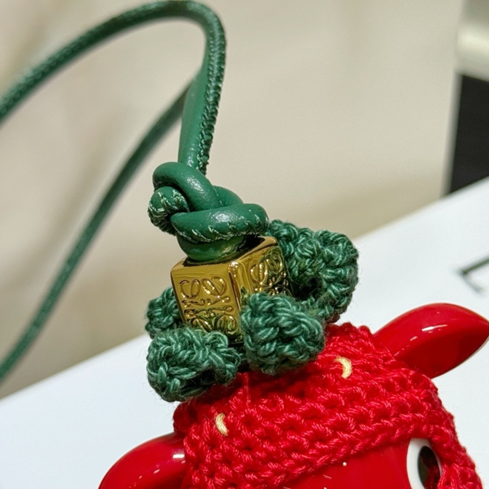 LOEWE Strawberry Elf Crochet Leather Bag Charm Pendant - Picture 9 of 10